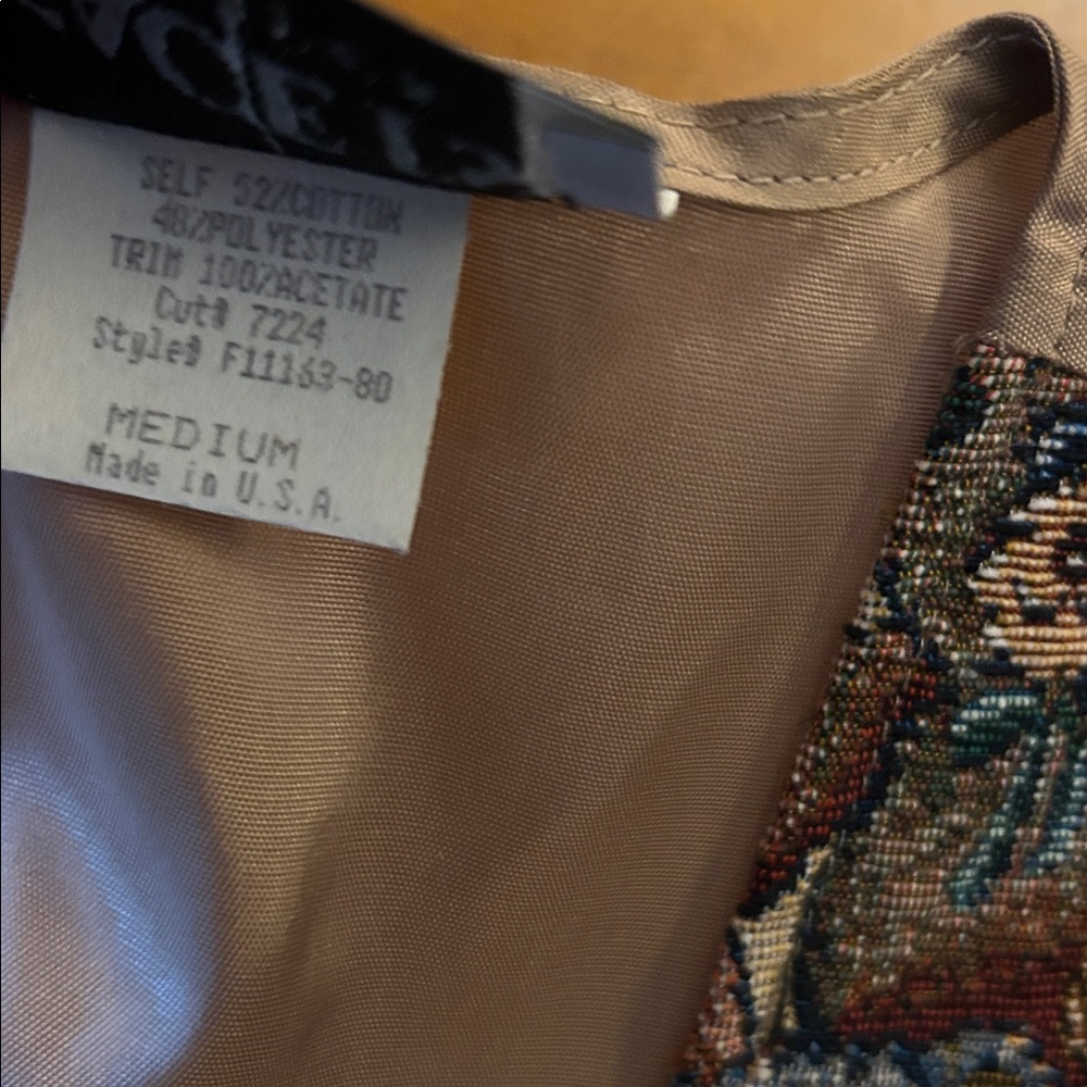 Vintage Facets by mirrors Teddy Bear Tapestry Vest - Picture 5 of 8